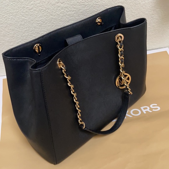 Michael Kors chain large tote NWOT - Picture 8 of 16